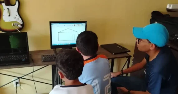 Centro Formativo DRIM impulsa la alfabetización digital con un nuevo taller de computación