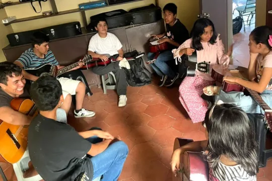 DRIM International impulsa el talento juvenil con taller de música gratuito