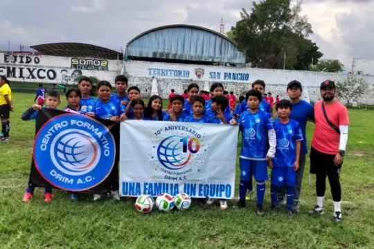 El Centro Formativo DRIM A.C. hizo su presentación oficial en el Torneo Temixco Kids 2026, destacando con su categoría 2013-2014 durante la ceremonia de inauguración en el Estadio Ejidal "Salvador Cisneros". Fieles a su filosofía formativa, los jugadores y cuerpo técnico reafirmaron su compromiso de representar los valores de honestidad, respeto y juego limpio en esta competencia.