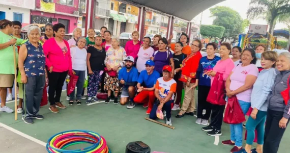 Centro Formativo DRIM recuerda su compromiso histórico con el grupo de adultos mayores Sueños de Plata en el Miércoles de Memorias